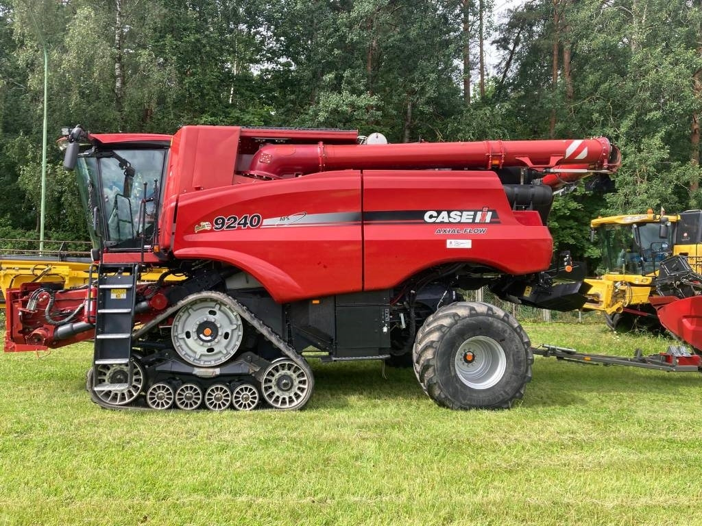 Case IH 9240 - Mähdrescher: das Bild 2 Case IH 9240 - Mähdrescher: das Bild 2