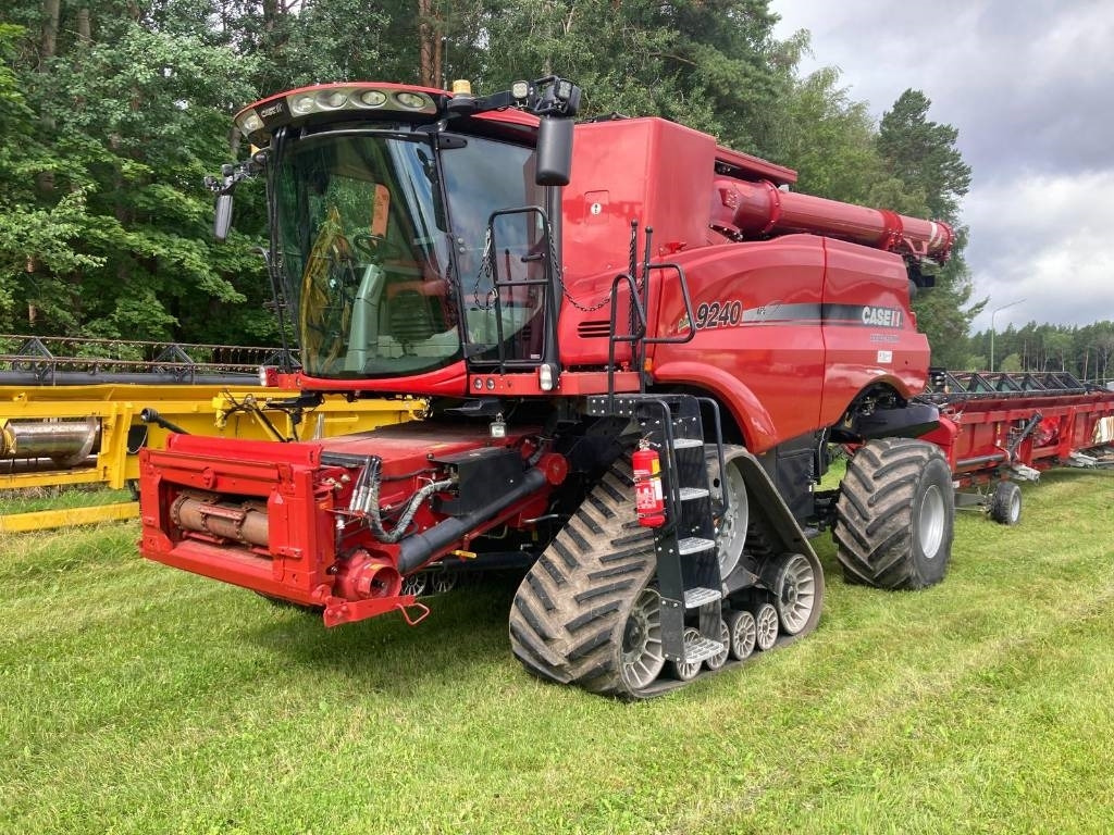 Case IH 9240 - Mähdrescher: das Bild 1 Case IH 9240 - Mähdrescher: das Bild 1