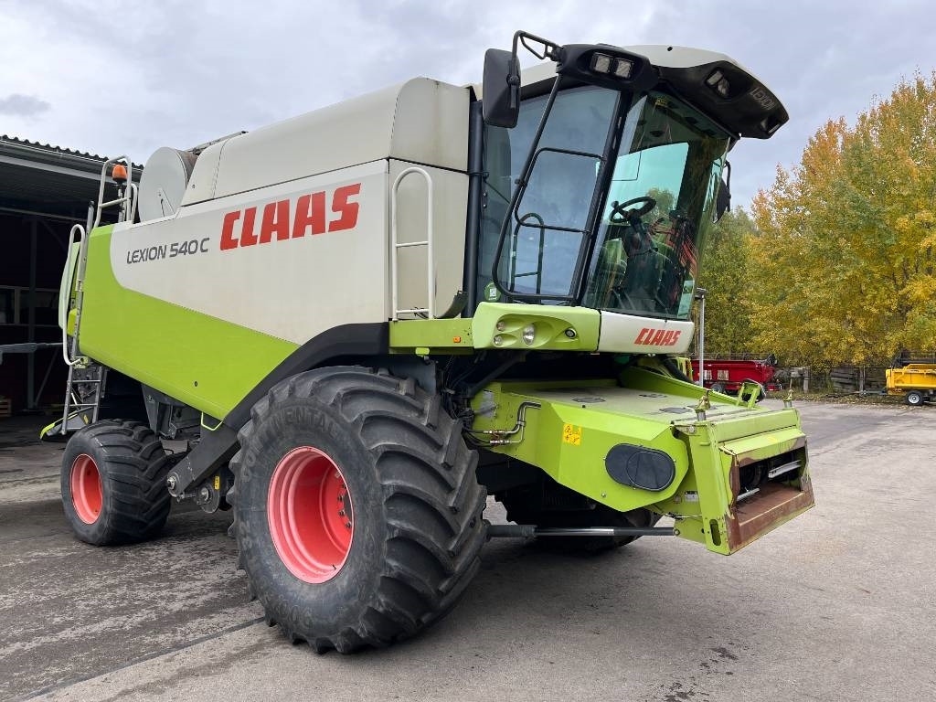 Claas Lexion 540 C - Mähdrescher: das Bild 1 Claas Lexion 540 C - Mähdrescher: das Bild 1