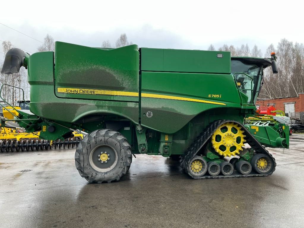 John Deere S 785i - Mähdrescher: das Bild 2 John Deere S 785i - Mähdrescher: das Bild 2