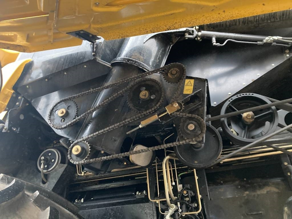 Mähdrescher New Holland CR 9090 Elevation: das Bild 20