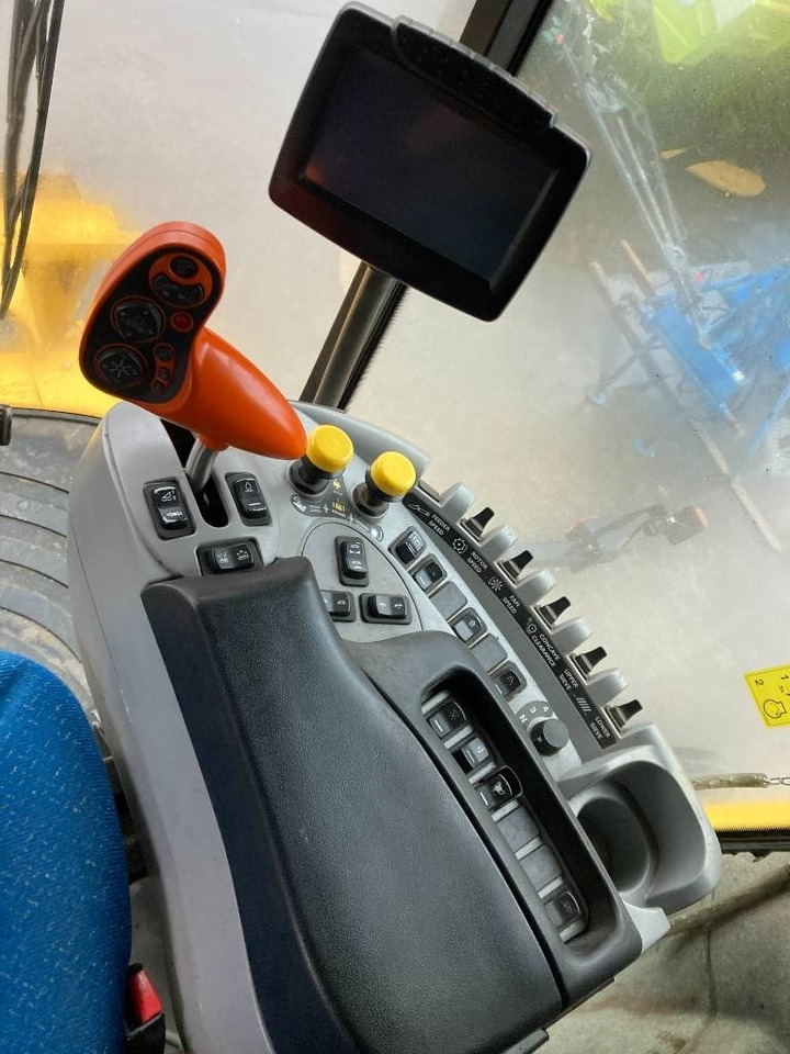 Mähdrescher New Holland CR 9090 Elevation: das Bild 13