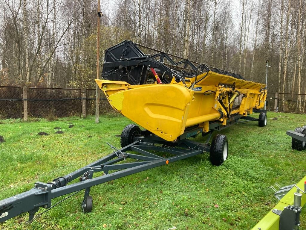 Mähdrescher New Holland CR 9090 Elevation: das Bild 11