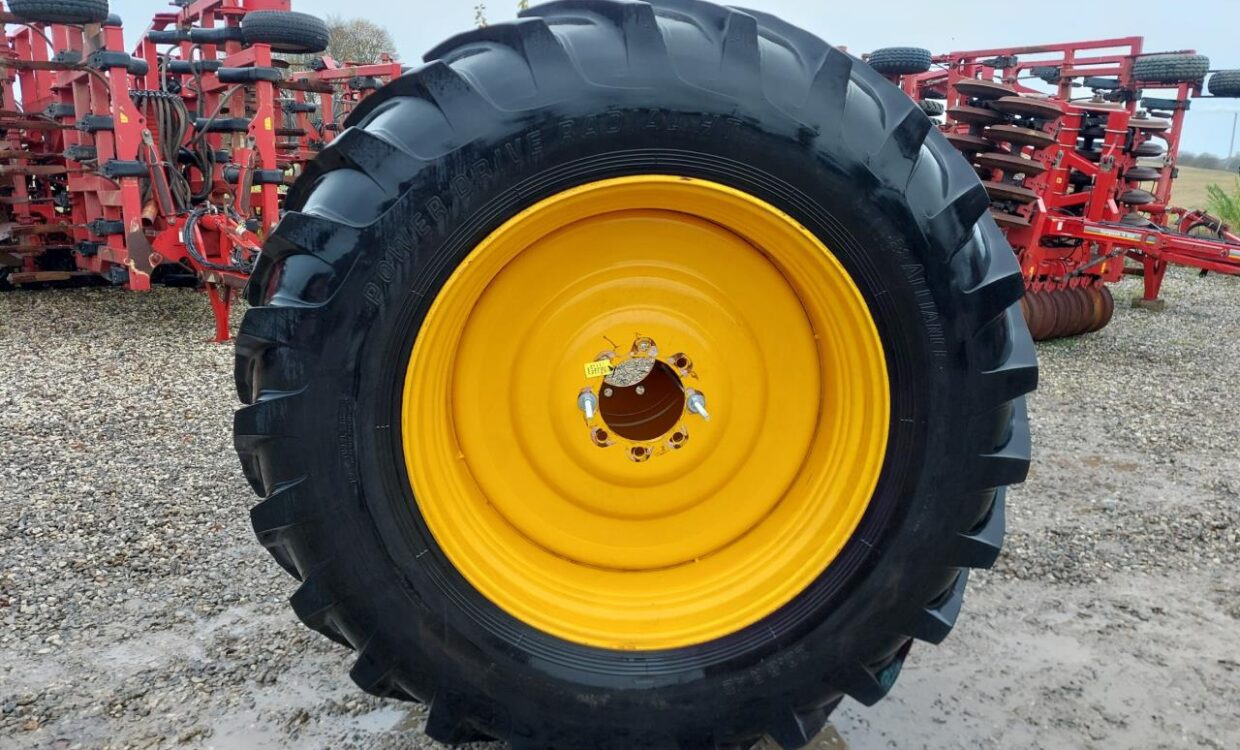 Alliance Power Drive Radial HT 20.8R42 - Reifen für Pflanzenschutzspritze: das Bild 3 Alliance Power Drive Radial HT 20.8R42 - Reifen für Pflanzenschutzspritze: das Bild 3