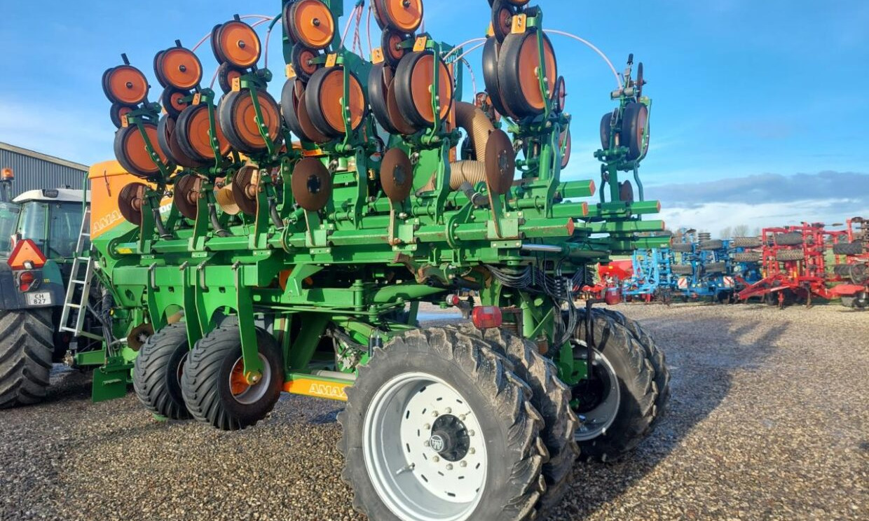 Amazone EDX 9000-TC MED GPS - Einzelkornsämaschine: das Bild 4 Amazone EDX 9000-TC MED GPS - Einzelkornsämaschine: das Bild 4