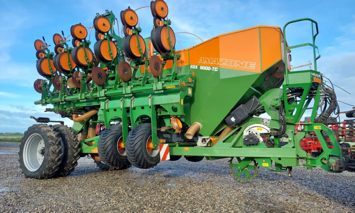 Amazone EDX 9000-TC MED GPS - Einzelkornsämaschine: das Bild 1 Amazone EDX 9000-TC MED GPS - Einzelkornsämaschine: das Bild 1