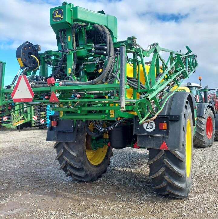 John Deere R962i - 28m - Anhängespritze: das Bild 4 John Deere R962i - 28m - Anhängespritze: das Bild 4