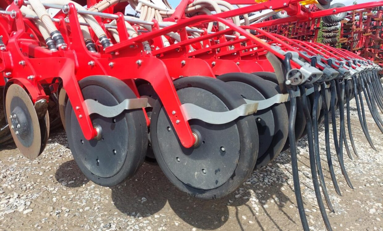 Sämaschine Pöttinger Terrasem R4 Fertilizer: das Bild 10