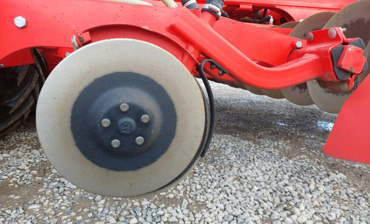Sämaschine Pöttinger Terrasem R4 Fertilizer: das Bild 12