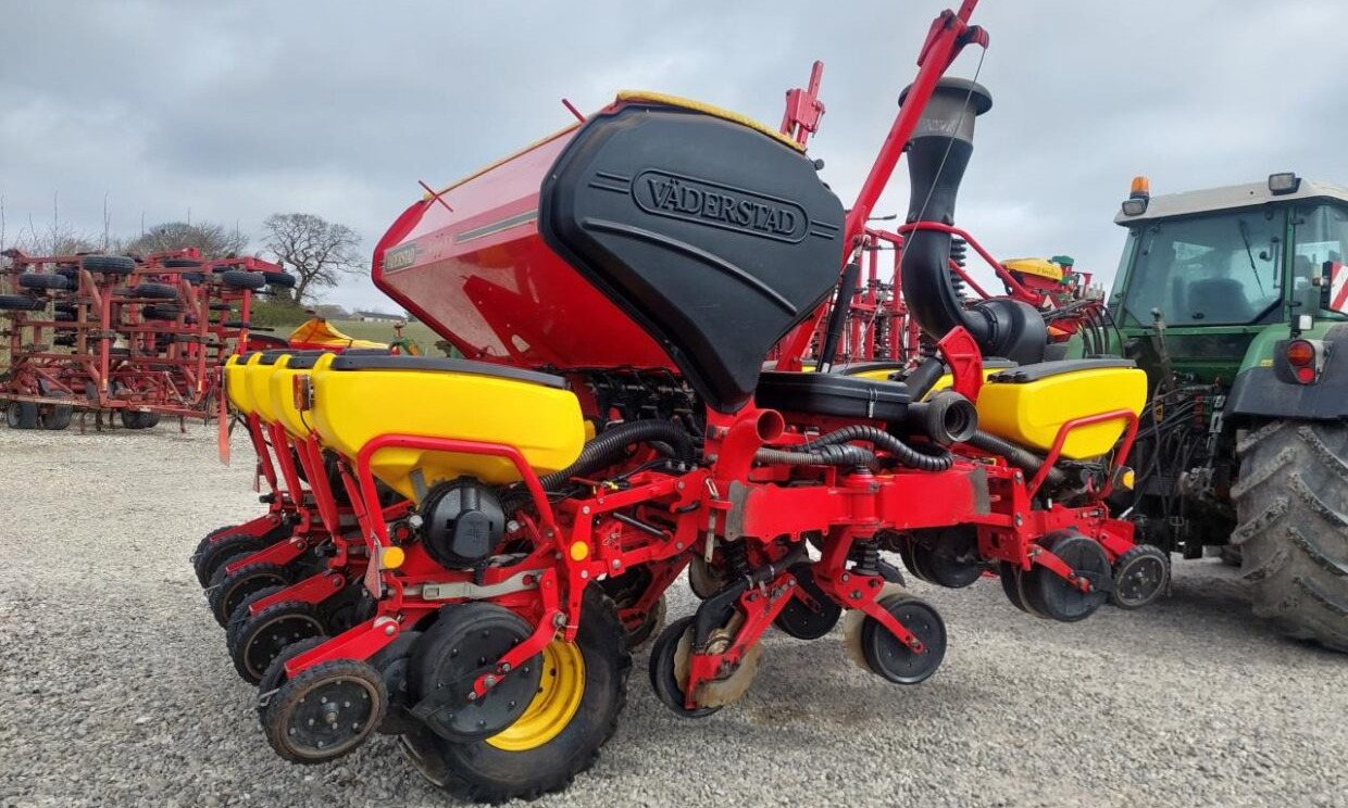 Väderstad Tempo 8 F med E-service - Einzelkornsämaschine: das Bild 5 Väderstad Tempo 8 F med E-service - Einzelkornsämaschine: das Bild 5