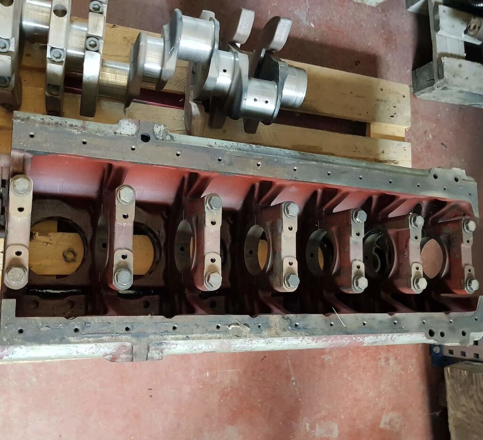 Deutz F6L 413 R 5 8865514 Deutz F6L 413 R - Zylinderblock für LKW: das Bild 3 Deutz F6L 413 R 5 8865514 Deutz F6L 413 R - Zylinderblock für LKW: das Bild 3
