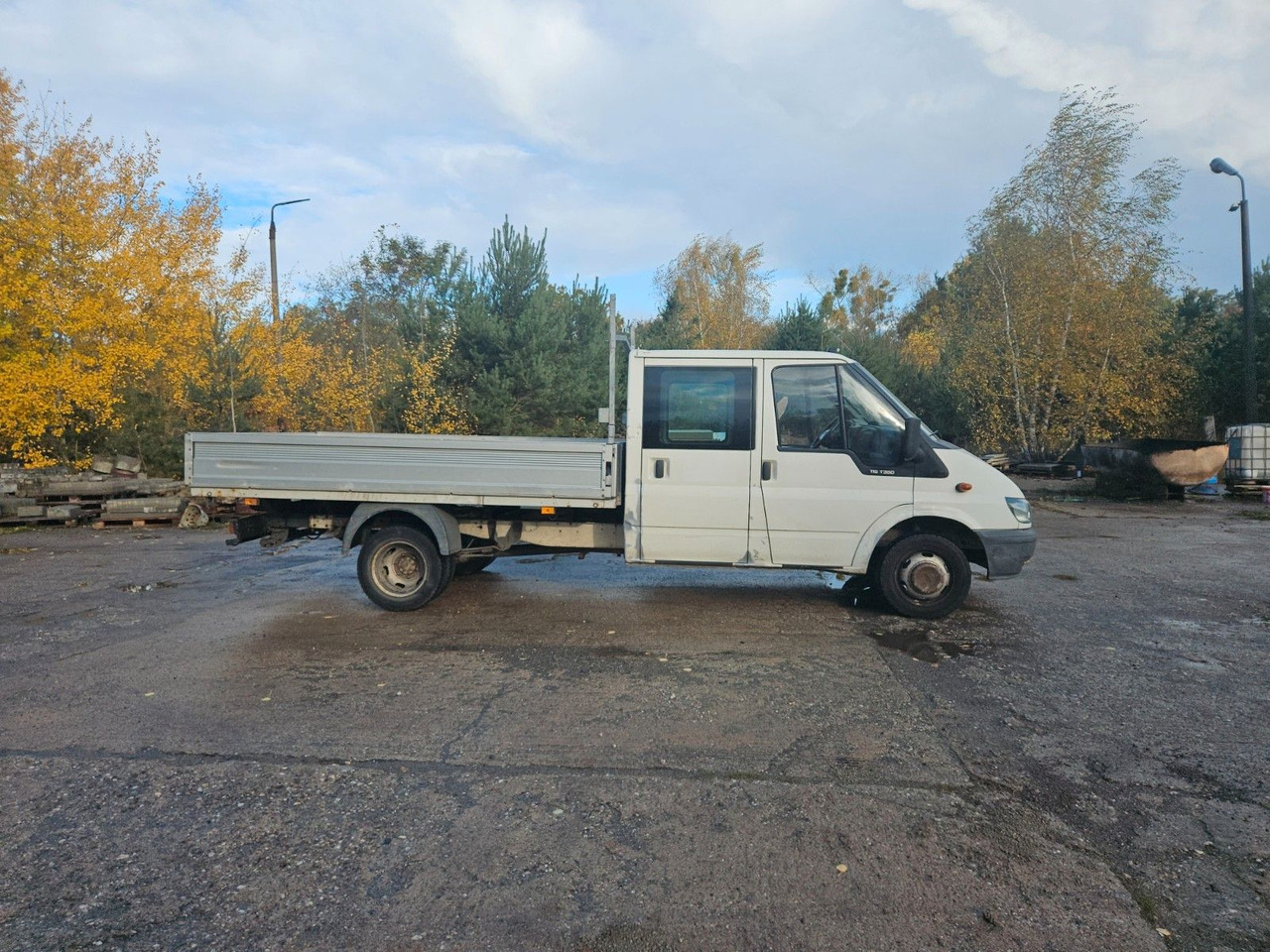 Ford Transit DOKA Pritsche Zwillingsbereifung - Pritsche Transporter, Transporter mit Doppelkabine: das Bild 4 Ford Transit DOKA Pritsche Zwillingsbereifung - Pritsche Transporter, Transporter mit Doppelkabine: das Bild 4