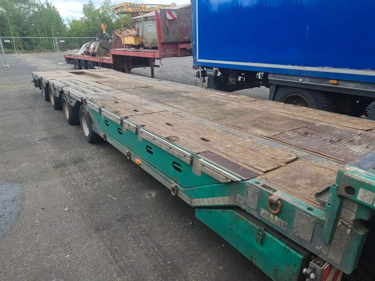 Meusburger MPG-4 Tieflader mit Radmulden 39.5t - Tieflader Auflieger: das Bild 4 Meusburger MPG-4 Tieflader mit Radmulden 39.5t - Tieflader Auflieger: das Bild 4