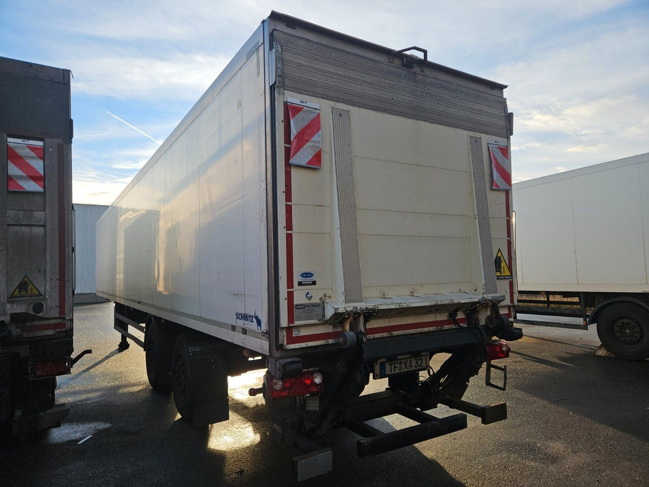 Schmitz Cargobull SKO 20 mit LBW ohne Kühlaggregat - Koffer Auflieger: das Bild 3 Schmitz Cargobull SKO 20 mit LBW ohne Kühlaggregat - Koffer Auflieger: das Bild 3