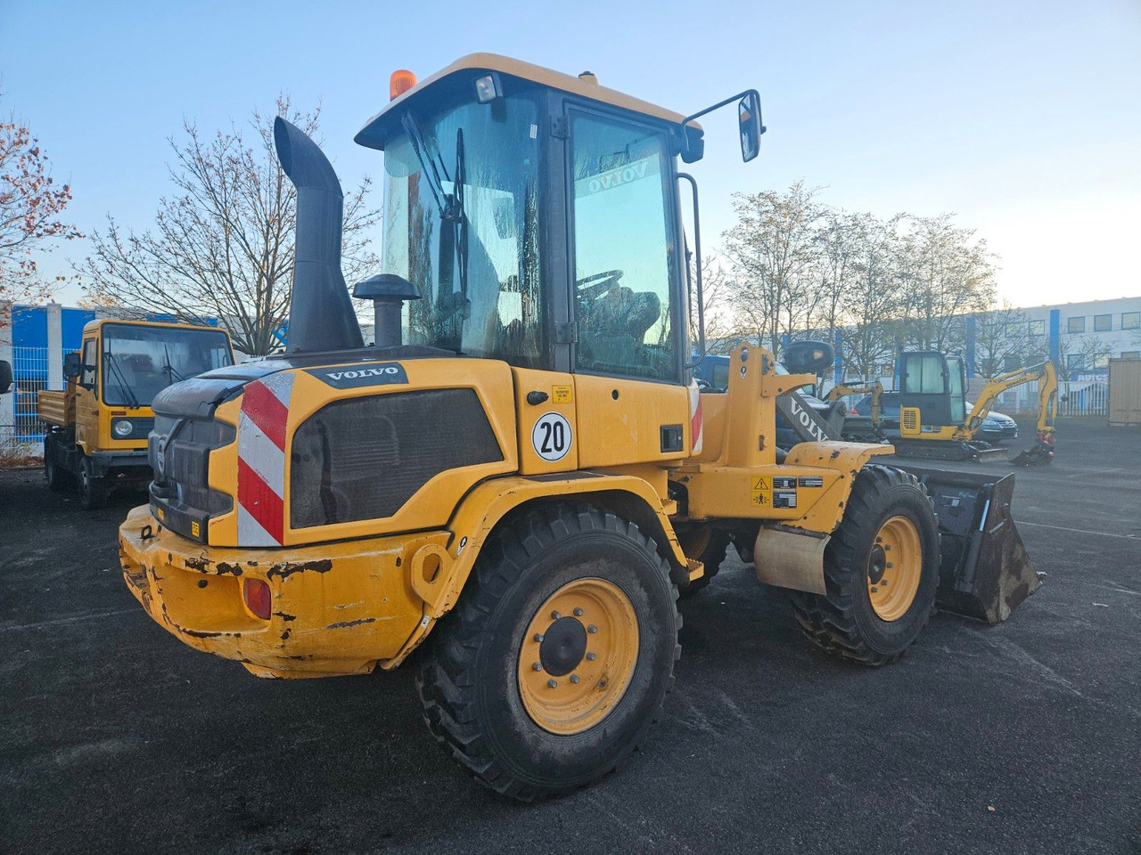 Volvo L30G Radlader mit Klappschaufel - Radlader: das Bild 3 Volvo L30G Radlader mit Klappschaufel - Radlader: das Bild 3