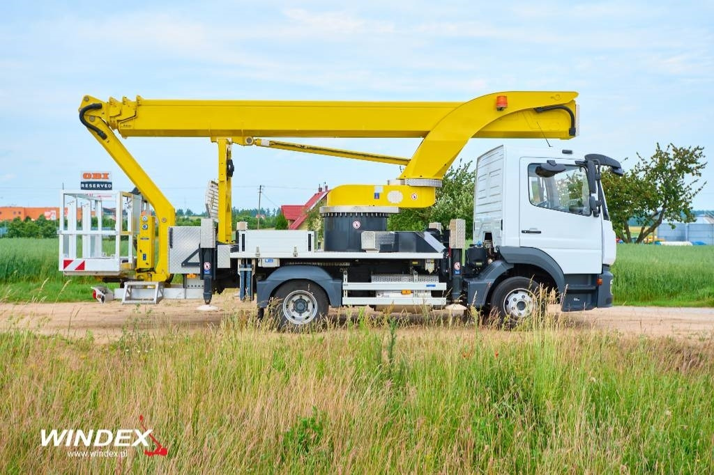 Palfinger P 300 KS - LKW mit Arbeitsbühne: das Bild 2 Palfinger P 300 KS - LKW mit Arbeitsbühne: das Bild 2