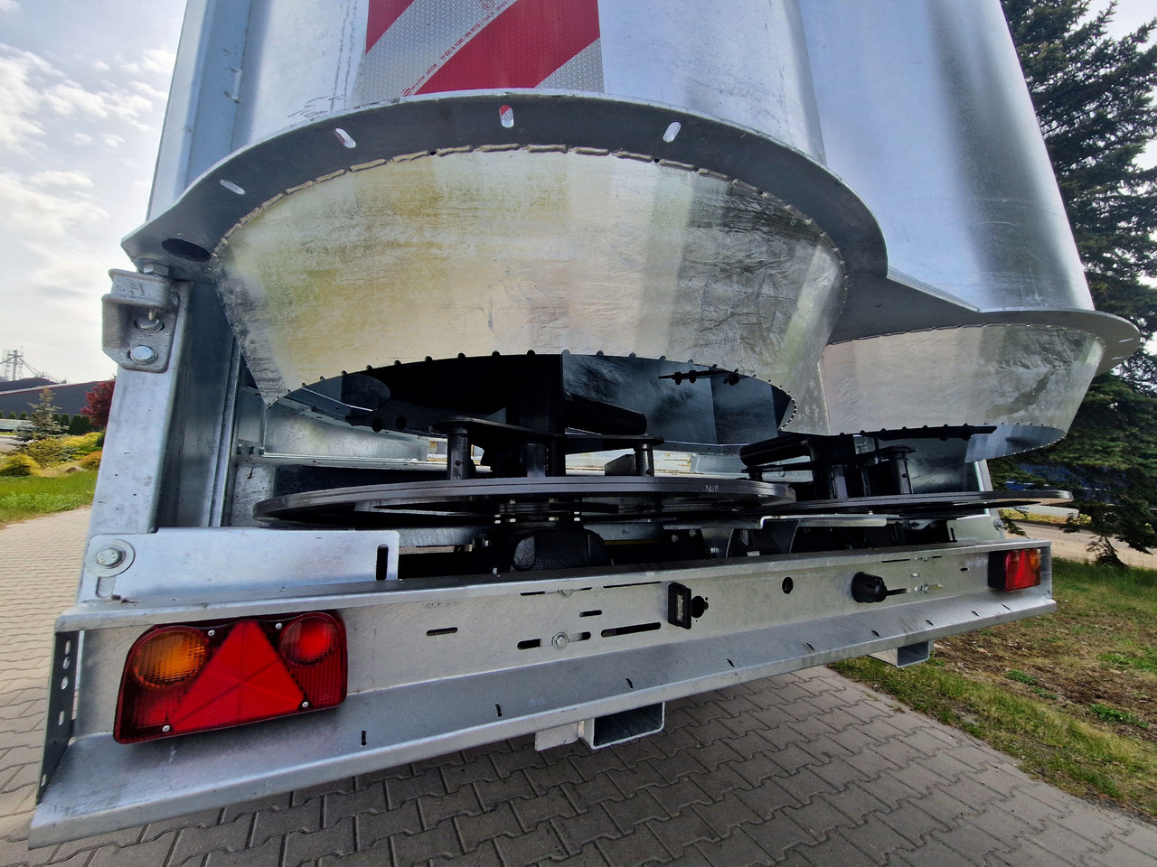 Fliegl ADS 120 - Dungstreuer: das Bild 1 Fliegl ADS 120 - Dungstreuer: das Bild 1