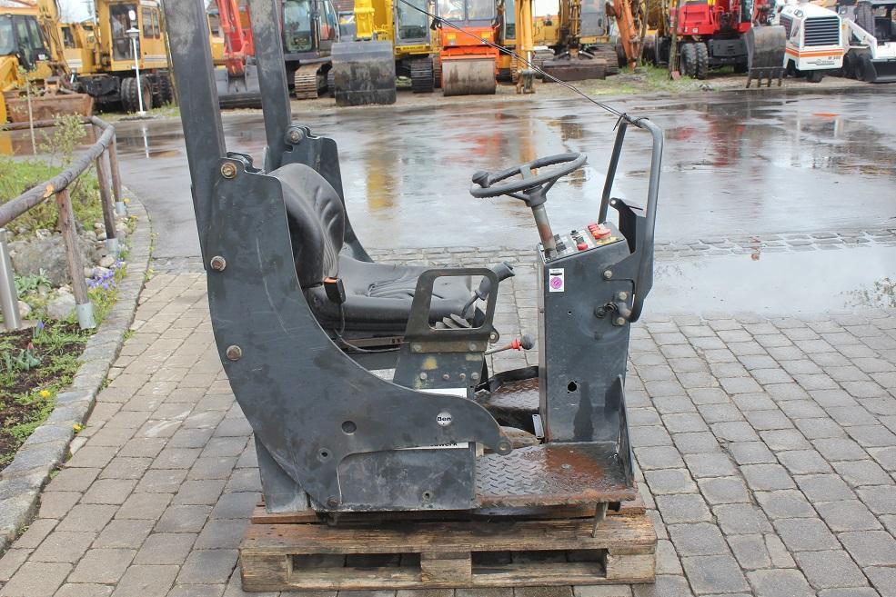Bomag BW 100 AC 3 - Fahrerhaus und Interieur für Kombiwalze: das Bild 1 Bomag BW 100 AC 3 - Fahrerhaus und Interieur für Kombiwalze: das Bild 1