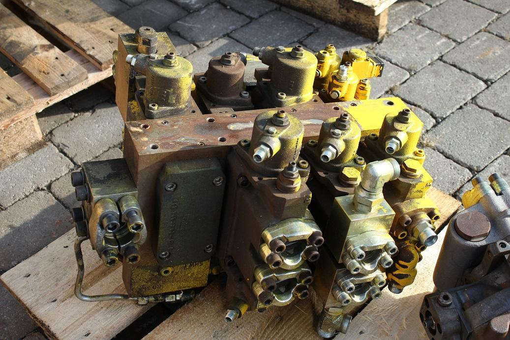 Furukawa W 735 - Hydraulik ventil für Baumaschine: das Bild 3 Furukawa W 735 - Hydraulik ventil für Baumaschine: das Bild 3