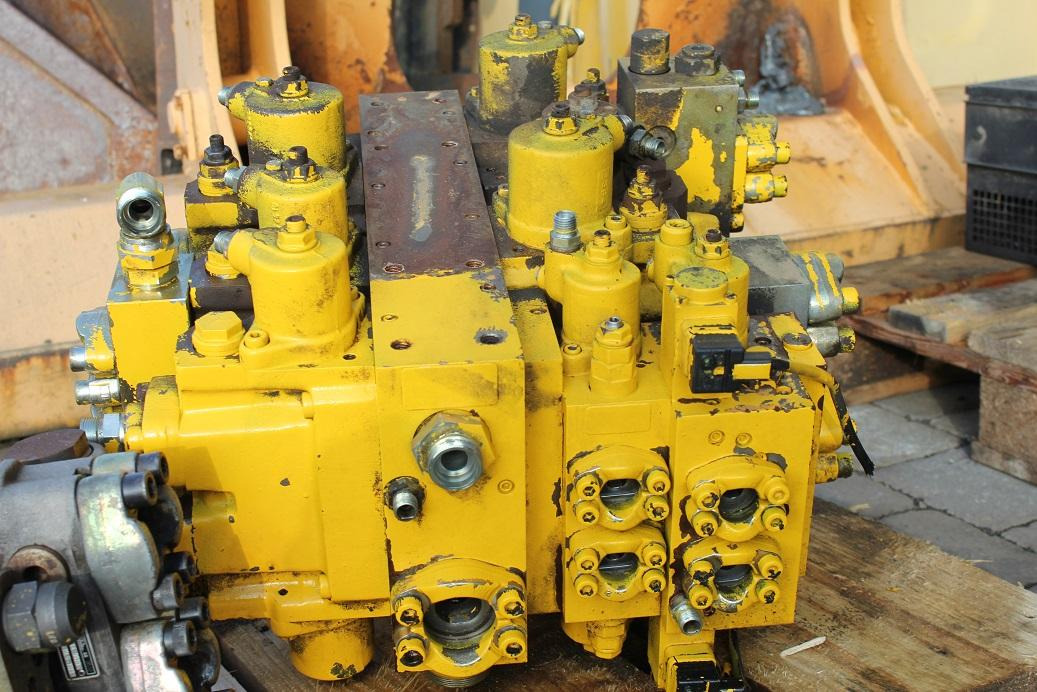 Furukawa W 735 - Hydraulik ventil für Baumaschine: das Bild 4 Furukawa W 735 - Hydraulik ventil für Baumaschine: das Bild 4