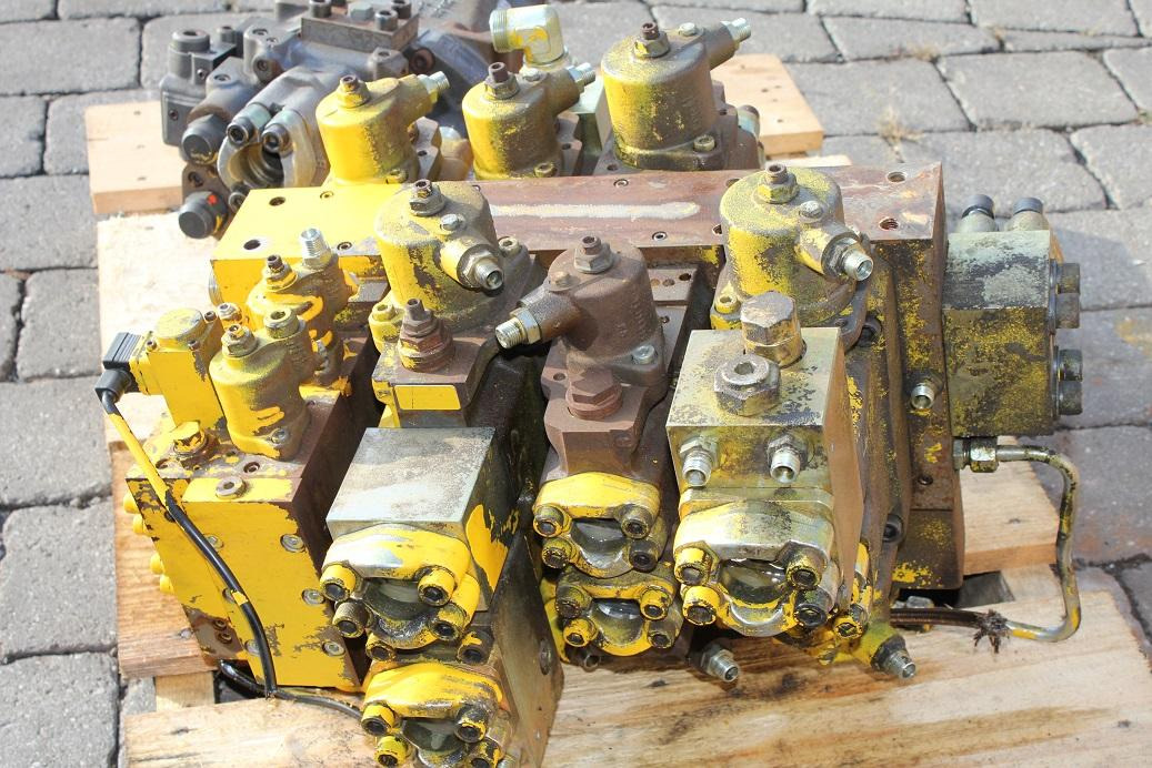 Furukawa W 735 - Hydraulik ventil für Baumaschine: das Bild 1 Furukawa W 735 - Hydraulik ventil für Baumaschine: das Bild 1