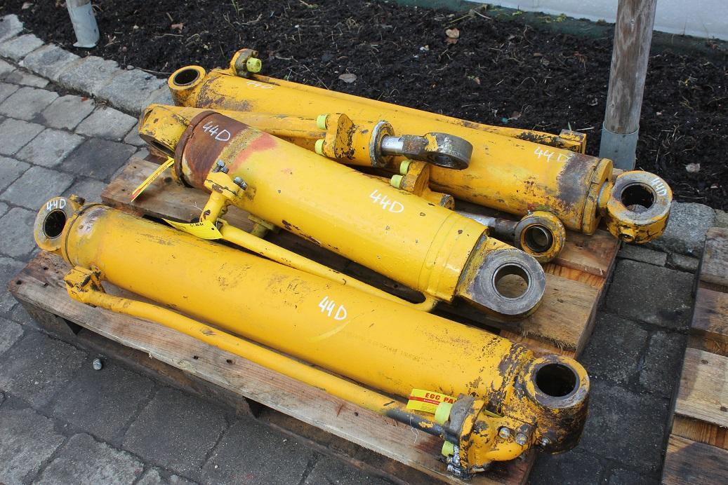 Hanomag 44D - Hydraulikzylinder für Baumaschine: das Bild 4 Hanomag 44D - Hydraulikzylinder für Baumaschine: das Bild 4