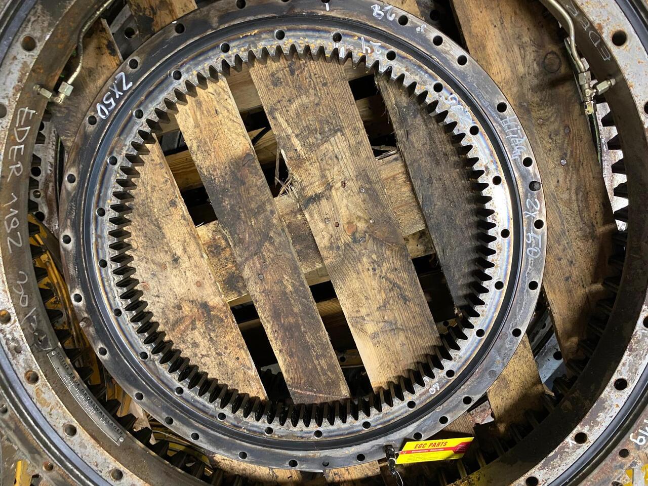 Hitachi ZX 50 - Drehkranz für Baumaschine: das Bild 1 Hitachi ZX 50 - Drehkranz für Baumaschine: das Bild 1