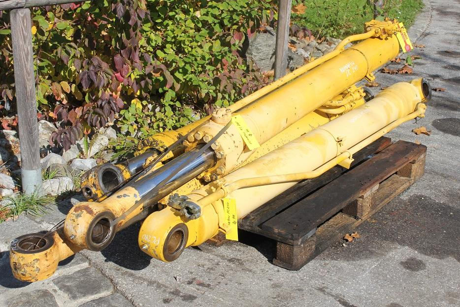 Komatsu PC 240 - Hydraulikzylinder für Baumaschine: das Bild 2 Komatsu PC 240 - Hydraulikzylinder für Baumaschine: das Bild 2