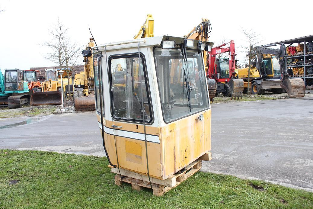 Liebherr 551 - Fahrerhaus für Baumaschine: das Bild 2 Liebherr 551 - Fahrerhaus für Baumaschine: das Bild 2