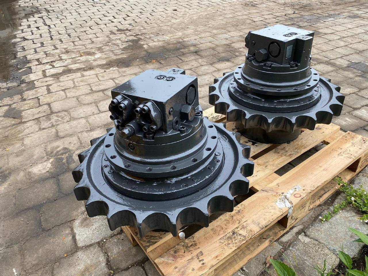 Terex TC 240 LC - Fahrantrieb für Baumaschine: das Bild 3 Terex TC 240 LC - Fahrantrieb für Baumaschine: das Bild 3