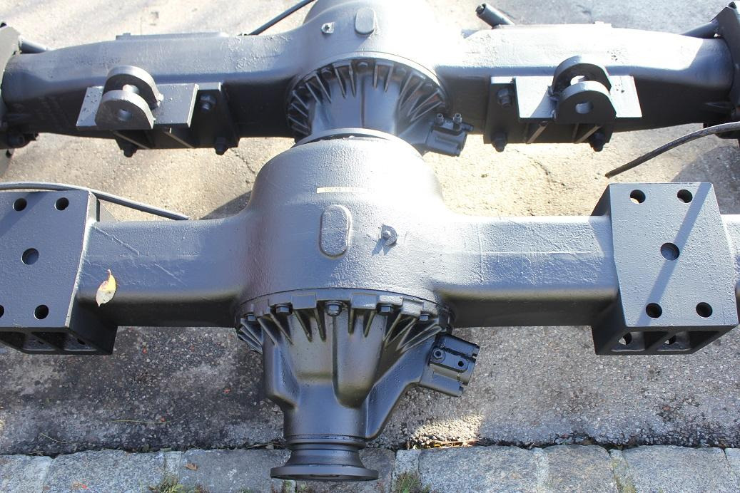 Valmet 901 - Achse und Teile für Baumaschine: das Bild 4 Valmet 901 - Achse und Teile für Baumaschine: das Bild 4