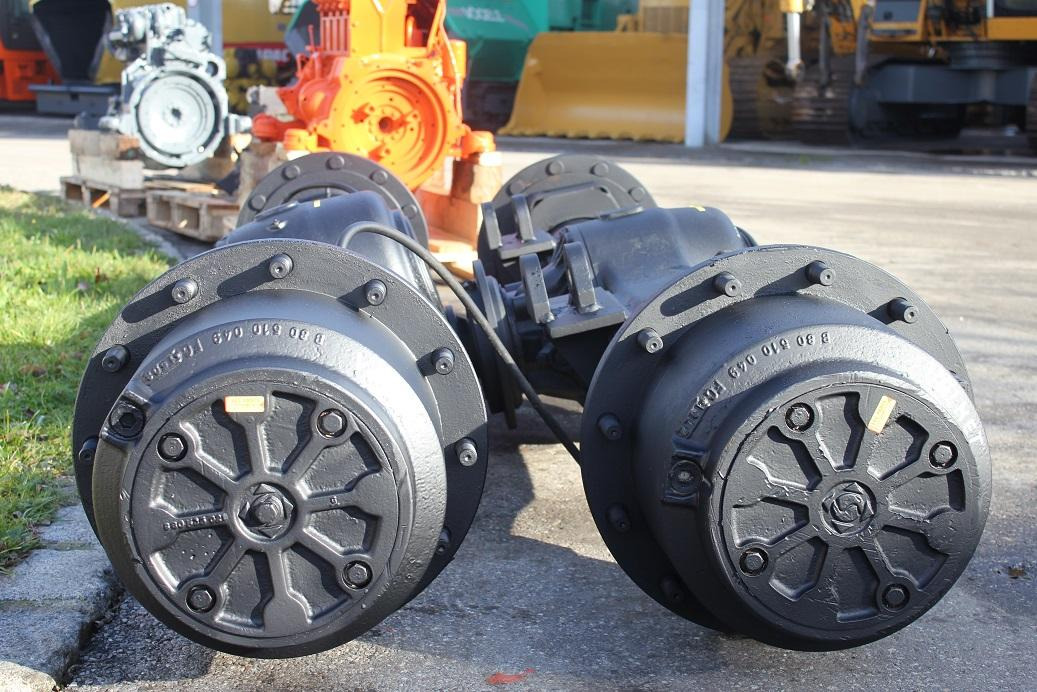 Valmet 901 - Achse und Teile für Baumaschine: das Bild 3 Valmet 901 - Achse und Teile für Baumaschine: das Bild 3