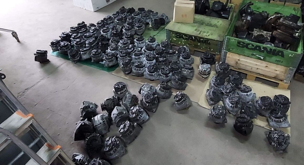 Bosch , 110A , 28V DAF CF75, XF 95 - Lichtmaschine für LKW: das Bild 1 Bosch , 110A , 28V DAF CF75, XF 95 - Lichtmaschine für LKW: das Bild 1