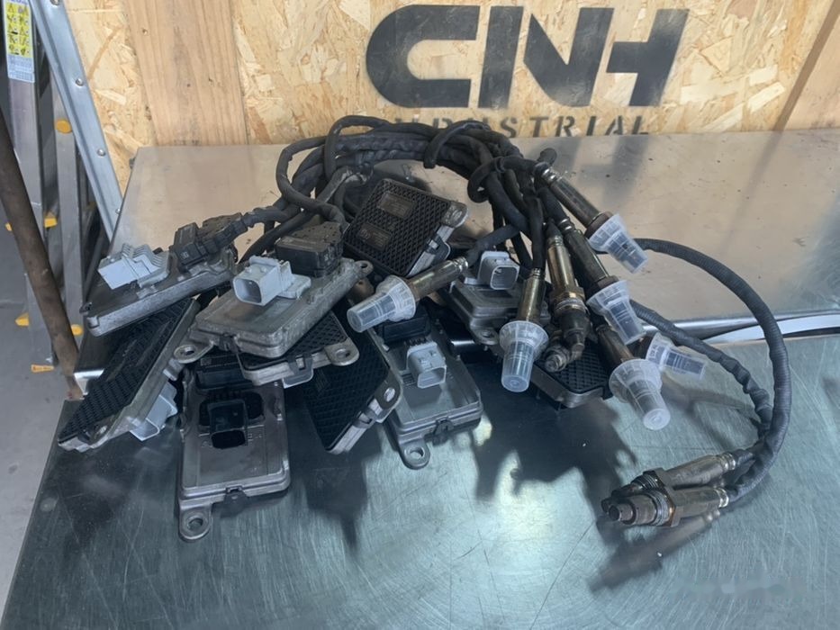 Continental NOX Adblue Daf xf 106 Cummins Euro 6 4326862 DAF Xf 106 Euro 6 / 4326862 NOX Czujnik Spalin truck - Sensor für LKW: das Bild 1 Continental NOX Adblue Daf xf 106 Cummins Euro 6 4326862 DAF Xf 106 Euro 6 / 4326862 NOX Czujnik Spalin truck - Sensor für LKW: das Bild 1