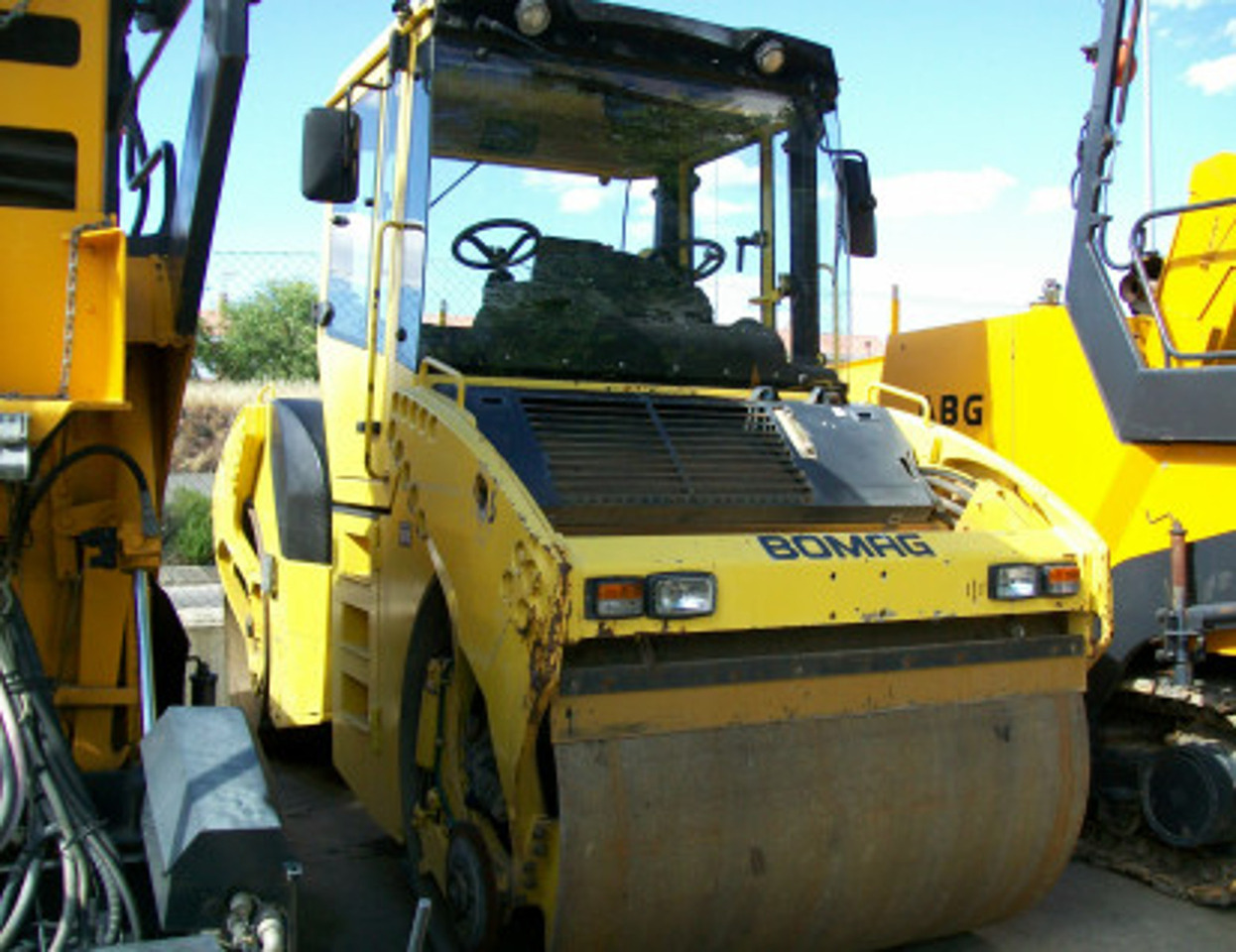 Doble Vibrante Bomag BW 164AD-4 - Straßenwalze: das Bild 1 Doble Vibrante Bomag BW 164AD-4 - Straßenwalze: das Bild 1