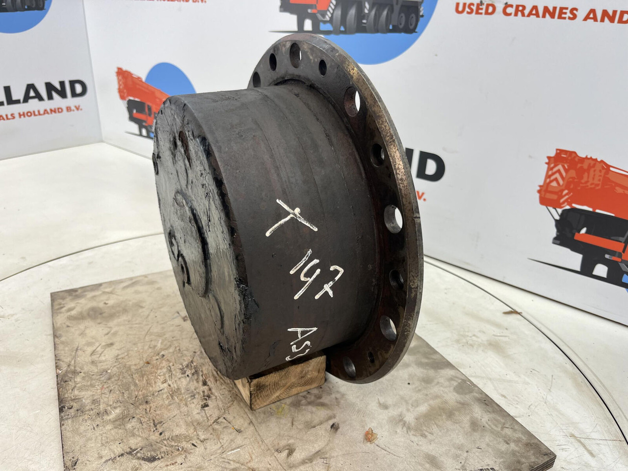 FAUN ATF 45-3 Planetary gear 22-25-74-32-3PL-H137-46 - Fahrantrieb für Kran: das Bild 2 FAUN ATF 45-3 Planetary gear 22-25-74-32-3PL-H137-46 - Fahrantrieb für Kran: das Bild 2