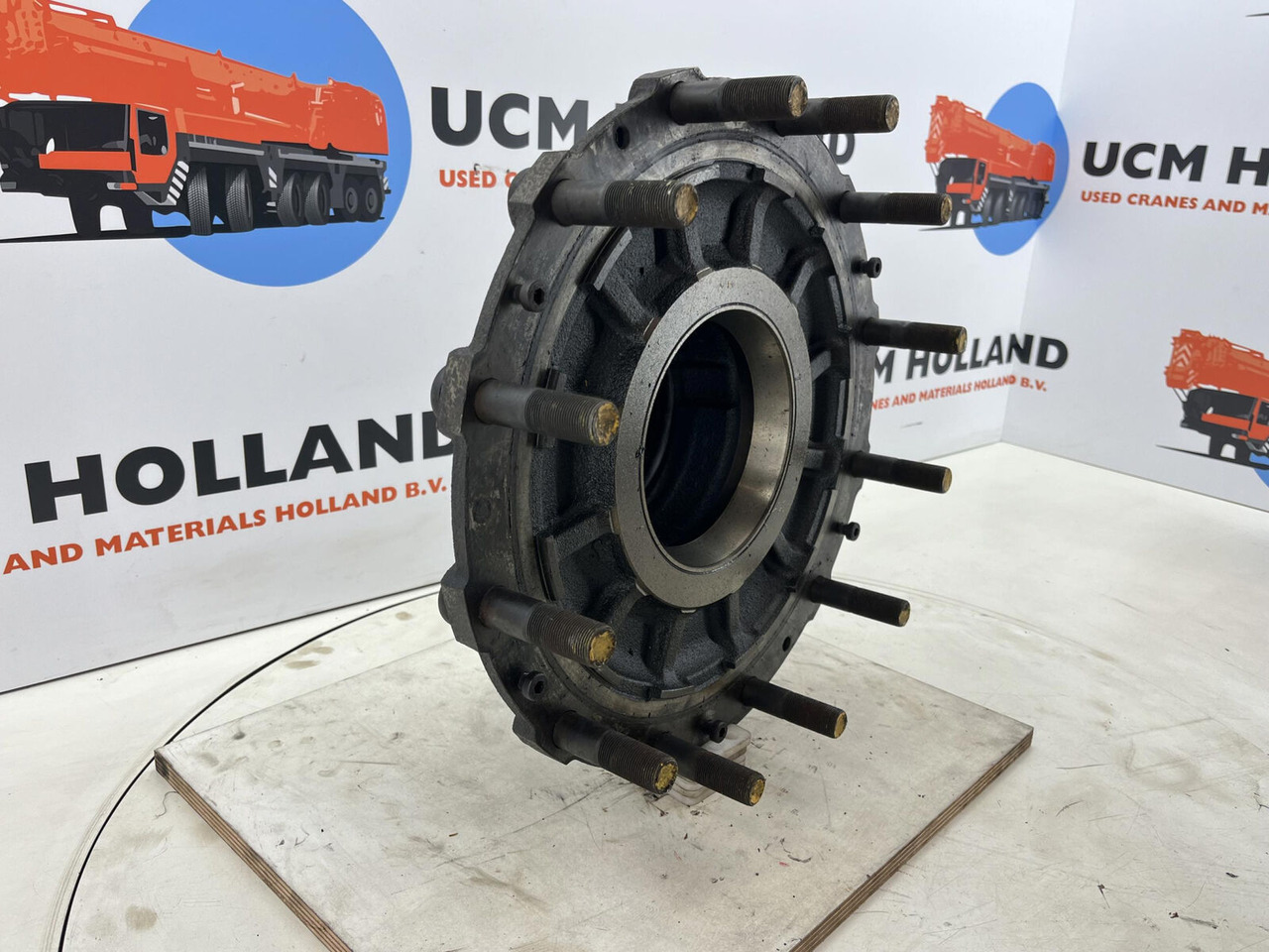 Grove GMK 3050 Megatrak wheel hub - Radnabe/-lagerung für Kran: das Bild 2 Grove GMK 3050 Megatrak wheel hub - Radnabe/-lagerung für Kran: das Bild 2