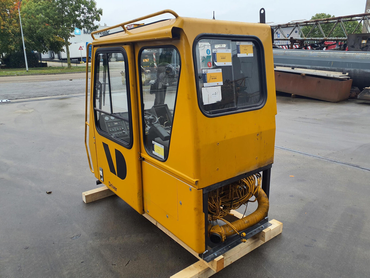 Grove GMK 3050 operators cab - Fahrerhaus für Mobilkran: das Bild 4 Grove GMK 3050 operators cab - Fahrerhaus für Mobilkran: das Bild 4
