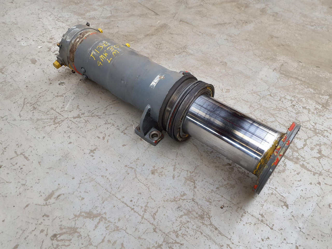 Grove GMK 3050 suspension cylinder - Hydraulikzylinder für Kran: das Bild 3 Grove GMK 3050 suspension cylinder - Hydraulikzylinder für Kran: das Bild 3