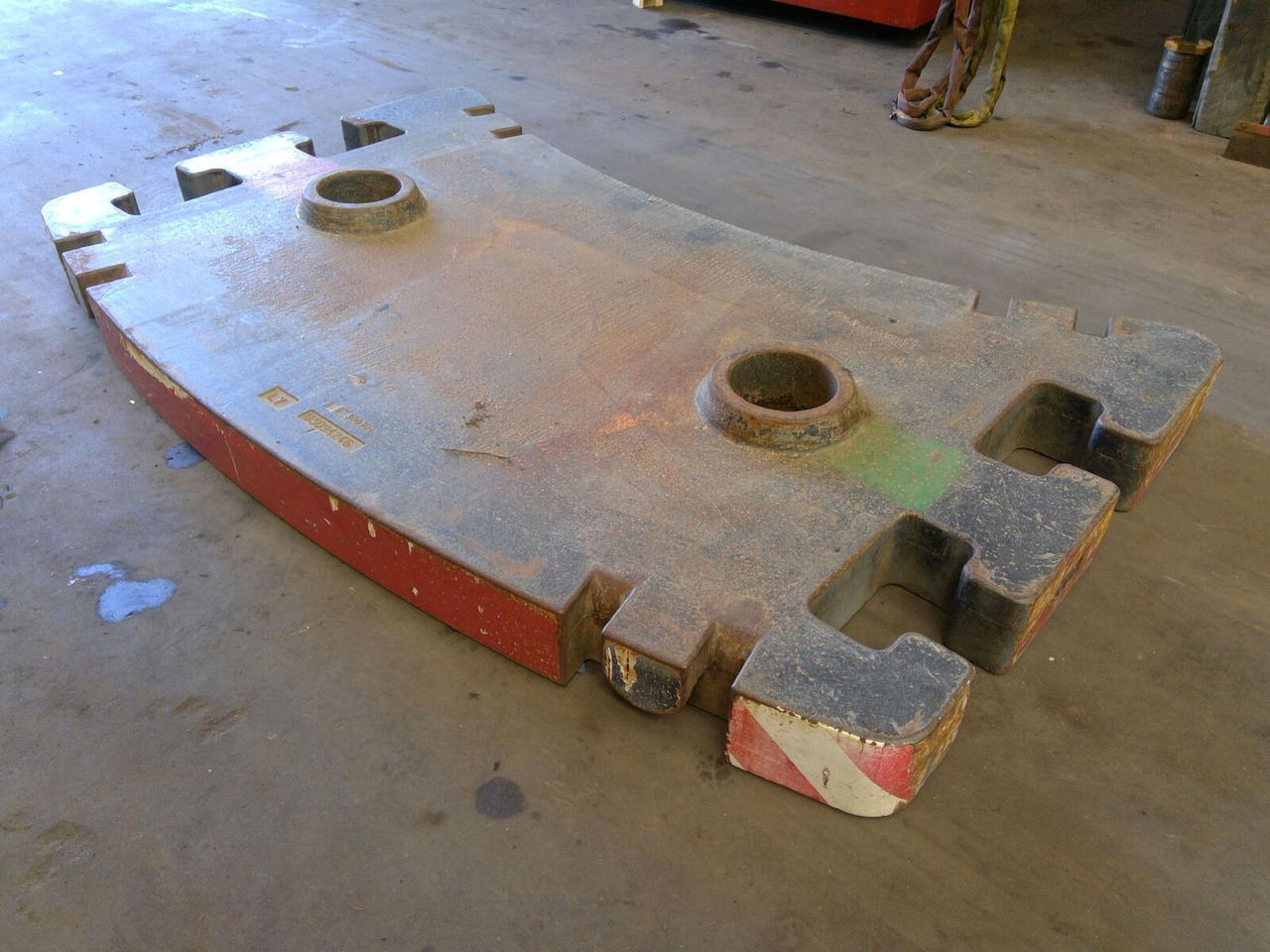 Grove GMK 5130-1/2 counterweight 5,0 ton - Gegengewicht für Mobilkran: das Bild 4 Grove GMK 5130-1/2 counterweight 5,0 ton - Gegengewicht für Mobilkran: das Bild 4