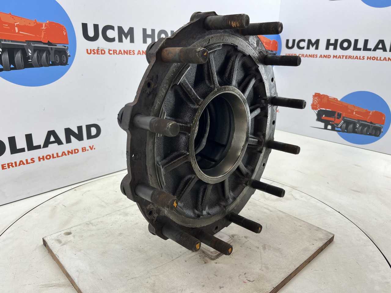 Grove GMK Megatrak wheel hub - Radnabe/-lagerung für Kran: das Bild 2 Grove GMK Megatrak wheel hub - Radnabe/-lagerung für Kran: das Bild 2