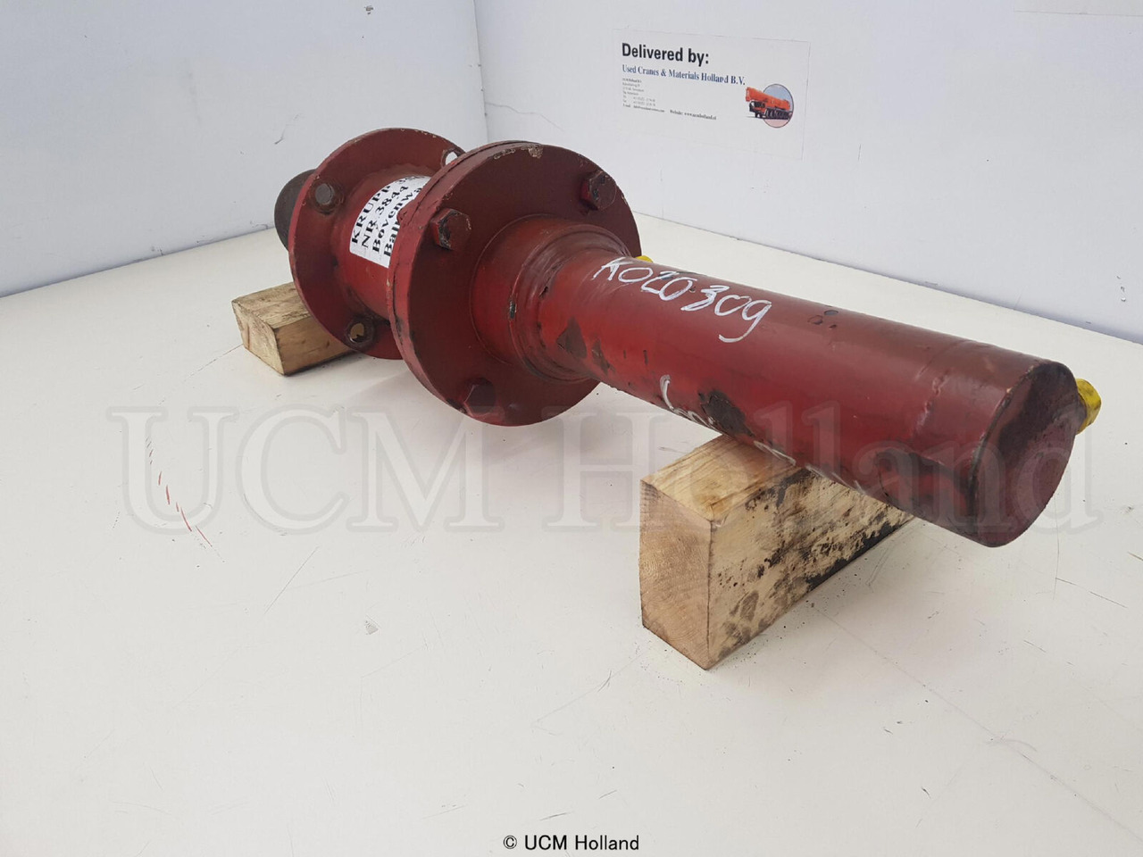 Krupp 350 GMT counterweight locking cylinder - Hydraulikzylinder für Mobilkran: das Bild 2 Krupp 350 GMT counterweight locking cylinder - Hydraulikzylinder für Mobilkran: das Bild 2