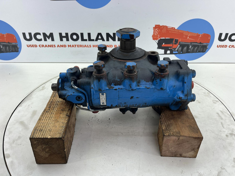 Krupp KMK 3050 steering box - Lenkgetriebe für Kran: das Bild 1 Krupp KMK 3050 steering box - Lenkgetriebe für Kran: das Bild 1