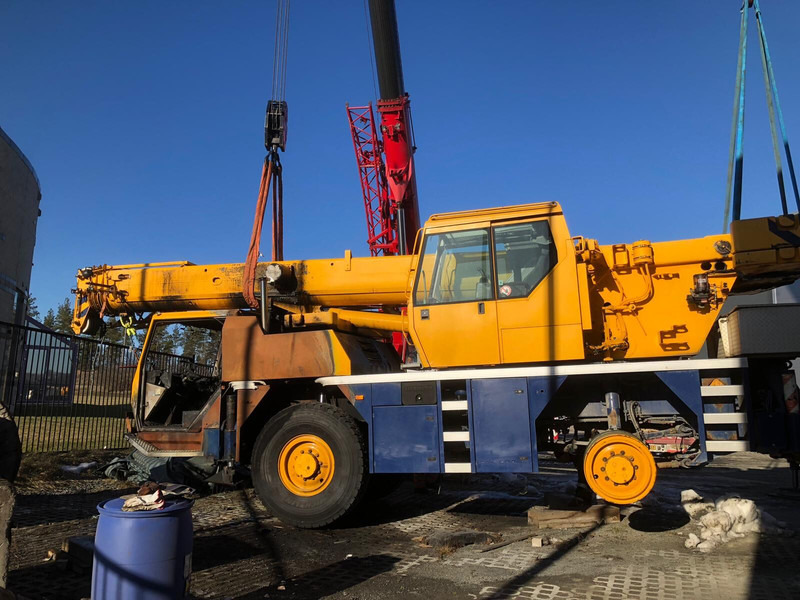Liebherr LTM 1030-2 - All-Terrain Kran: das Bild 4 Liebherr LTM 1030-2 - All-Terrain Kran: das Bild 4