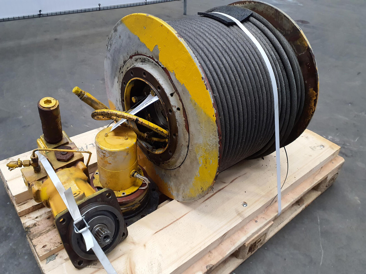 Liebherr LTM 1050 hoist gear - Seilwinde für Kran: das Bild 1 Liebherr LTM 1050 hoist gear - Seilwinde für Kran: das Bild 1