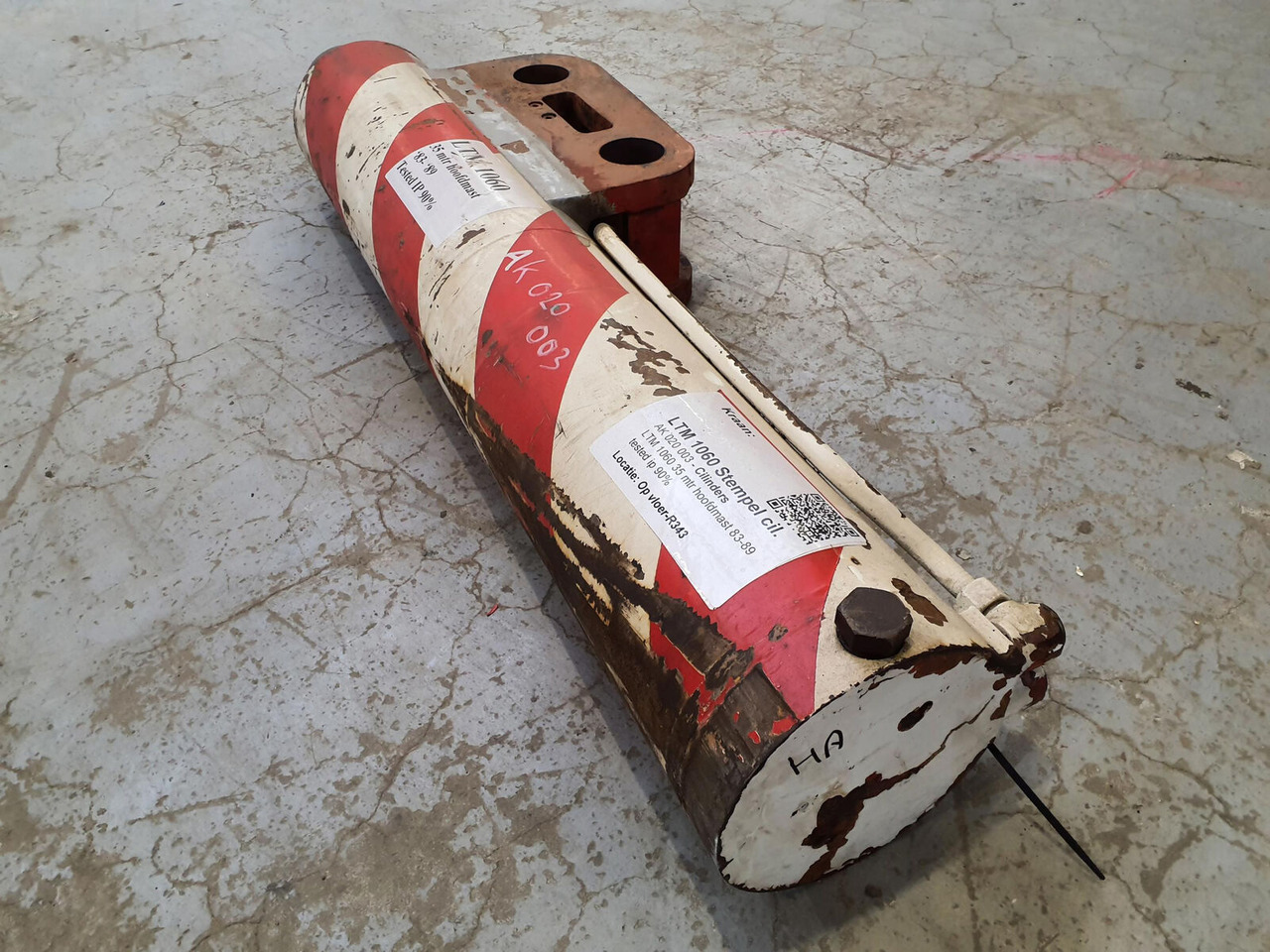 Liebherr LTM 1060 outrigger cylinder - Hydraulikzylinder für Kran: das Bild 3 Liebherr LTM 1060 outrigger cylinder - Hydraulikzylinder für Kran: das Bild 3