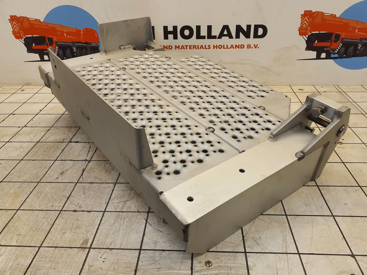 Liebherr LTM 1160-5.2 pedestal 75X806X440 - Trittbrett für Mobilkran: das Bild 4 Liebherr LTM 1160-5.2 pedestal 75X806X440 - Trittbrett für Mobilkran: das Bild 4