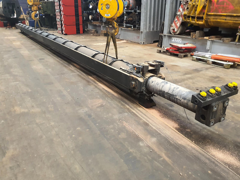 Liebherr LTM 1450-8.1 Telescopic cylinder - Hydraulikzylinder für Kran: das Bild 4 Liebherr LTM 1450-8.1 Telescopic cylinder - Hydraulikzylinder für Kran: das Bild 4