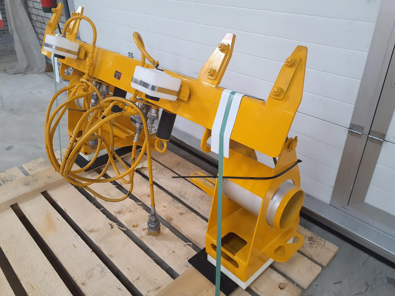 Liebherr LTM 1750-9.1 Luffing cylinder lifting device rear - Karosserie und Außen für Mobilkran: das Bild 3 Liebherr LTM 1750-9.1 Luffing cylinder lifting device rear - Karosserie und Außen für Mobilkran: das Bild 3