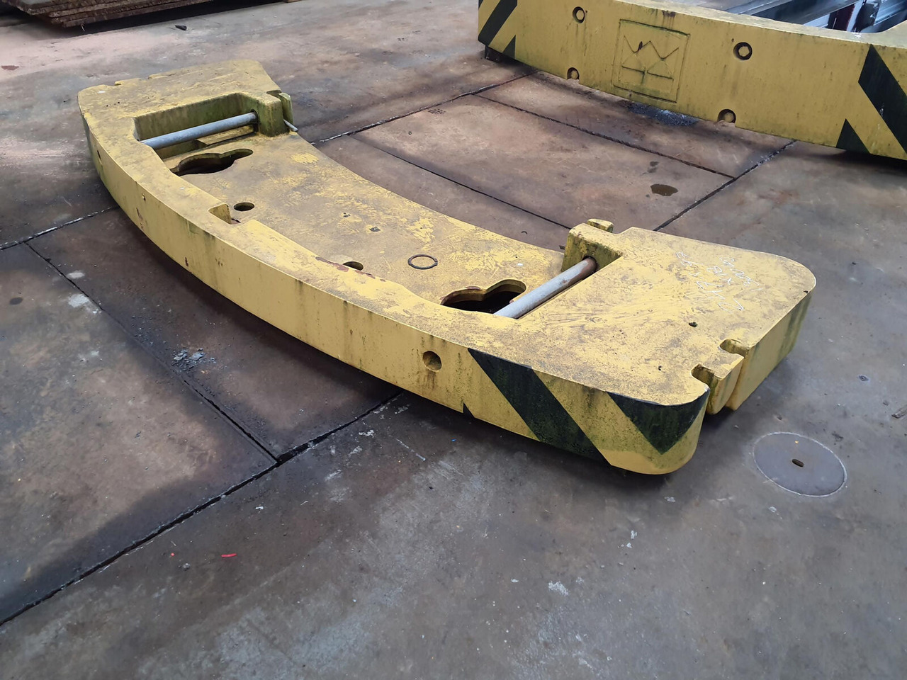 PPM ATT 400-3 counterweight 1.3 ton - Gegengewicht für Mobilkran: das Bild 5 PPM ATT 400-3 counterweight 1.3 ton - Gegengewicht für Mobilkran: das Bild 5